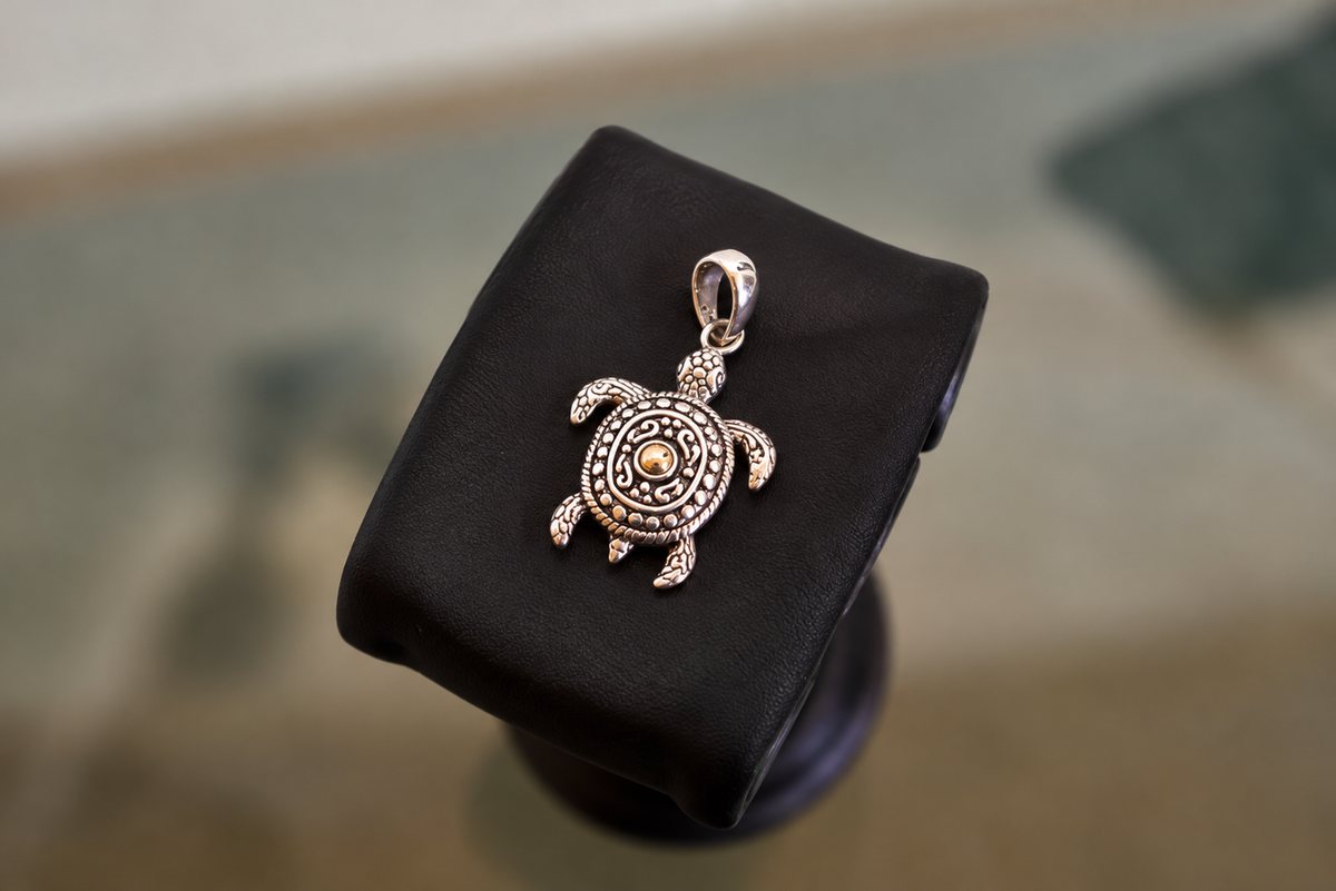 Turtle Pendant with 18kt Gold-Plated Centre