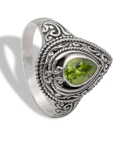 Olde Ornate in Peridot Ring